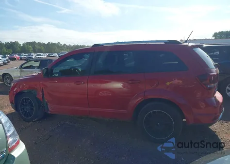 2017 Dodge Journey Crossroad Plus z USA, uszkodzony, nr VIN 3C4PDCGB8HT705493